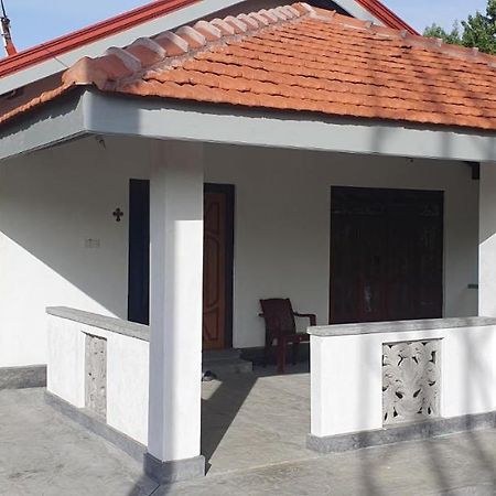 La Felicita Bed & Breakfast Mannar Luaran gambar