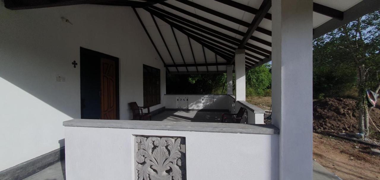 La Felicita Bed & Breakfast Mannar Luaran gambar